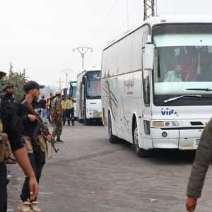 حافلات تجلي المحتجزين من مدينة السويداء