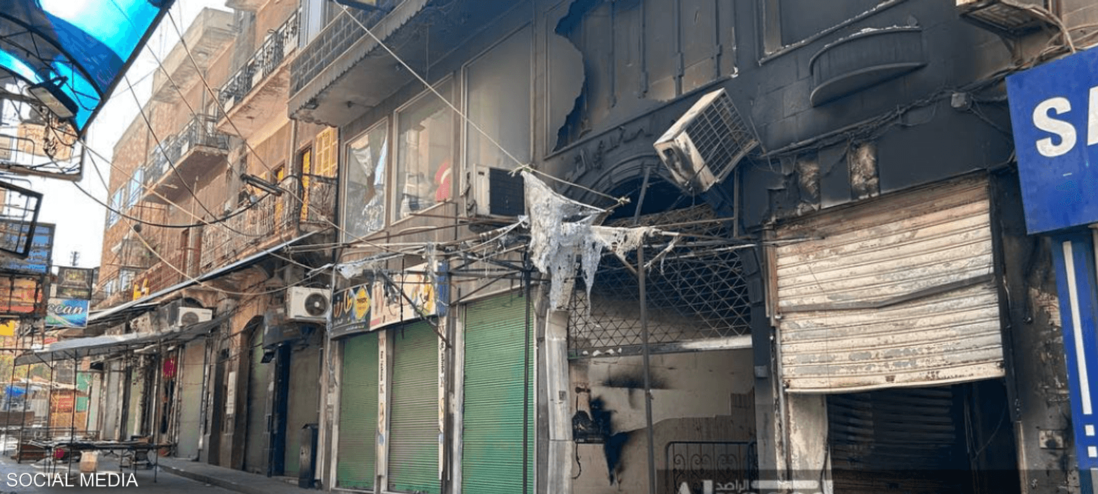 تعرضت الأسواق والمحال التجارية والمنازل للحرق