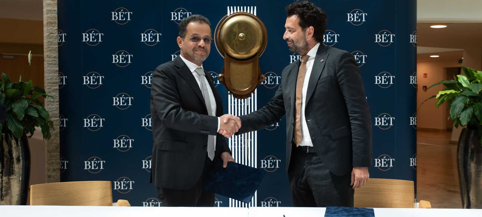 أبوظبي للأوراق المالية يوقع مذكرة تفاهم مع بورصة بودابست