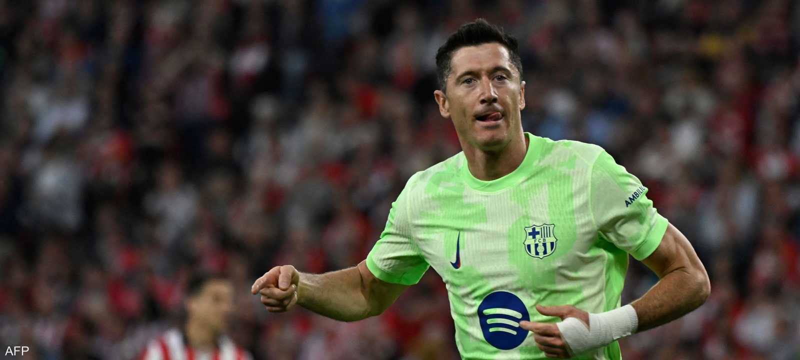 مهاجم برشلونة ليفاندوفسكي