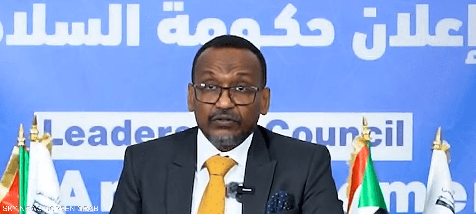 لحظة إعلان تشكيل حكومة السلام الانتقالية في السودان