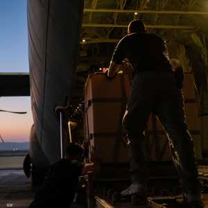 سيتم السماح بإسقاط المساعدات جوا