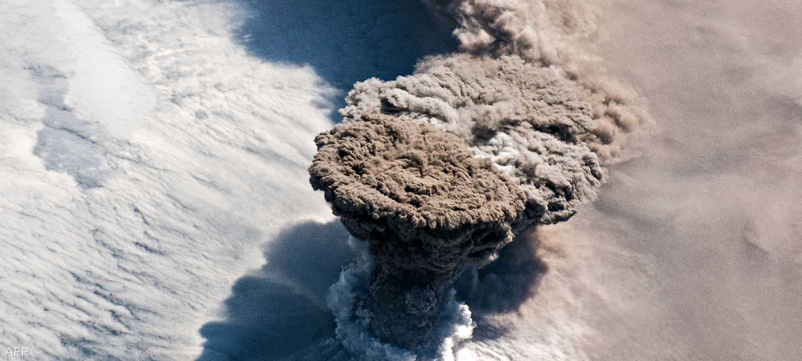 ثورة بركان رايكوكي قرب شبه جزيرة كامتشاتكا