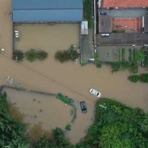 الأمطار الغزيرة أودت بحياة العشرات في بكين وما حولها