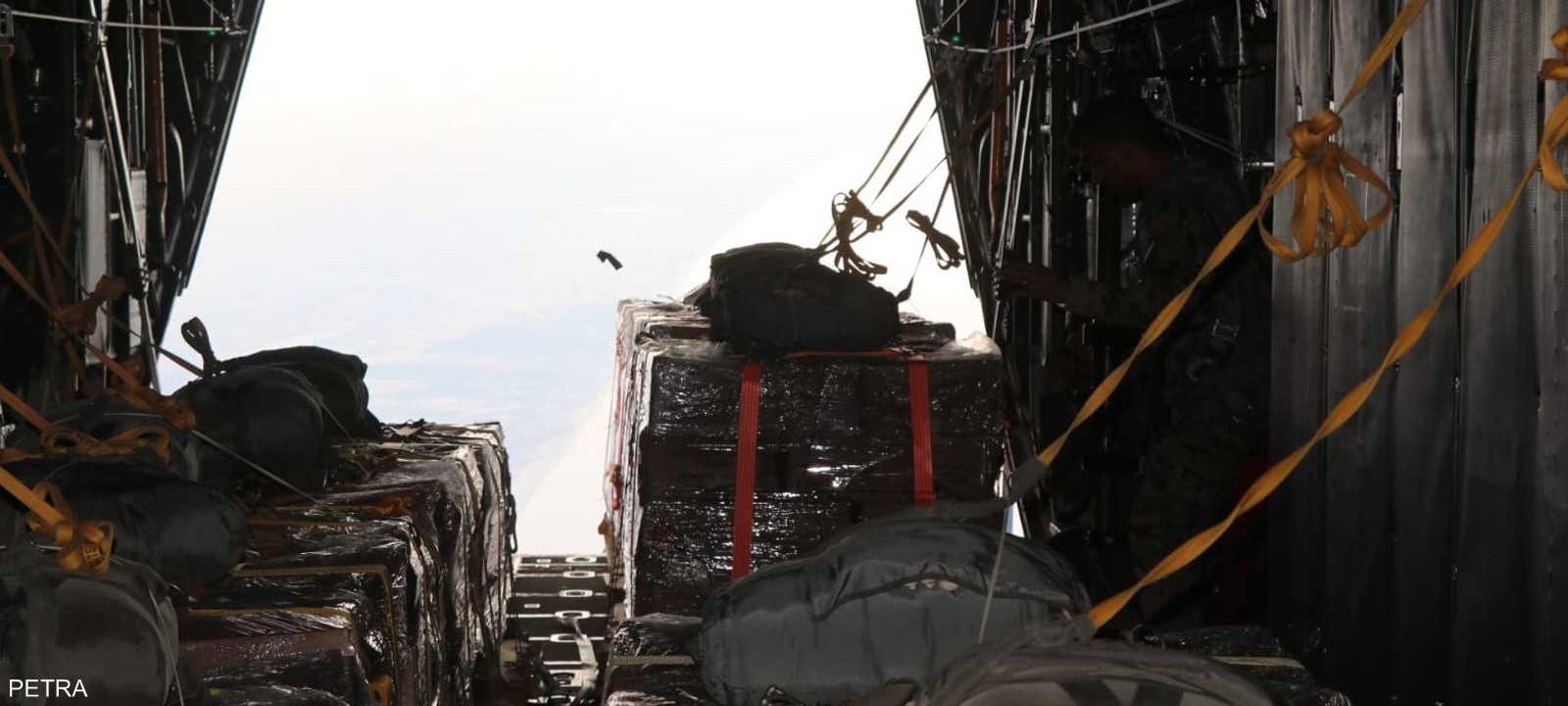 الأردن يعلن تنفيذ 7 إنزالات جوية في غزة