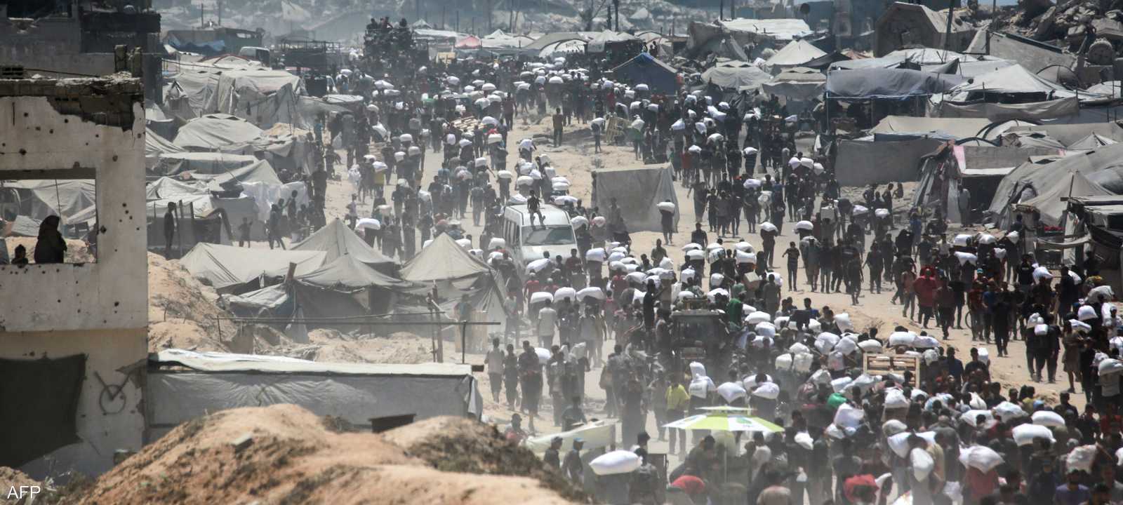 أهالي غزة يعاون من الجوع ونقص المواد الغذائية