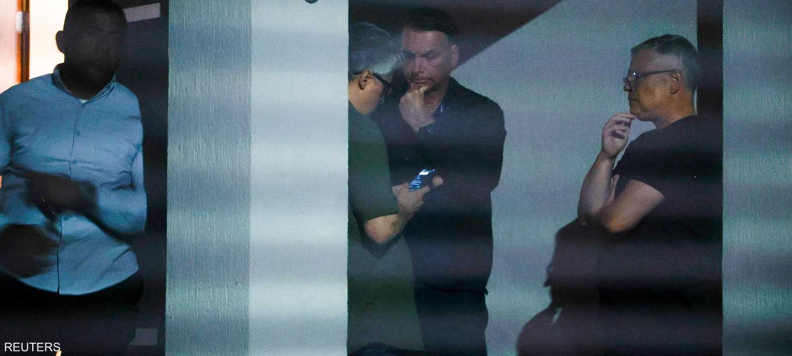 البرازيل تضع الرئيس السابق بولسونارو قيد الإقامة الجبرية