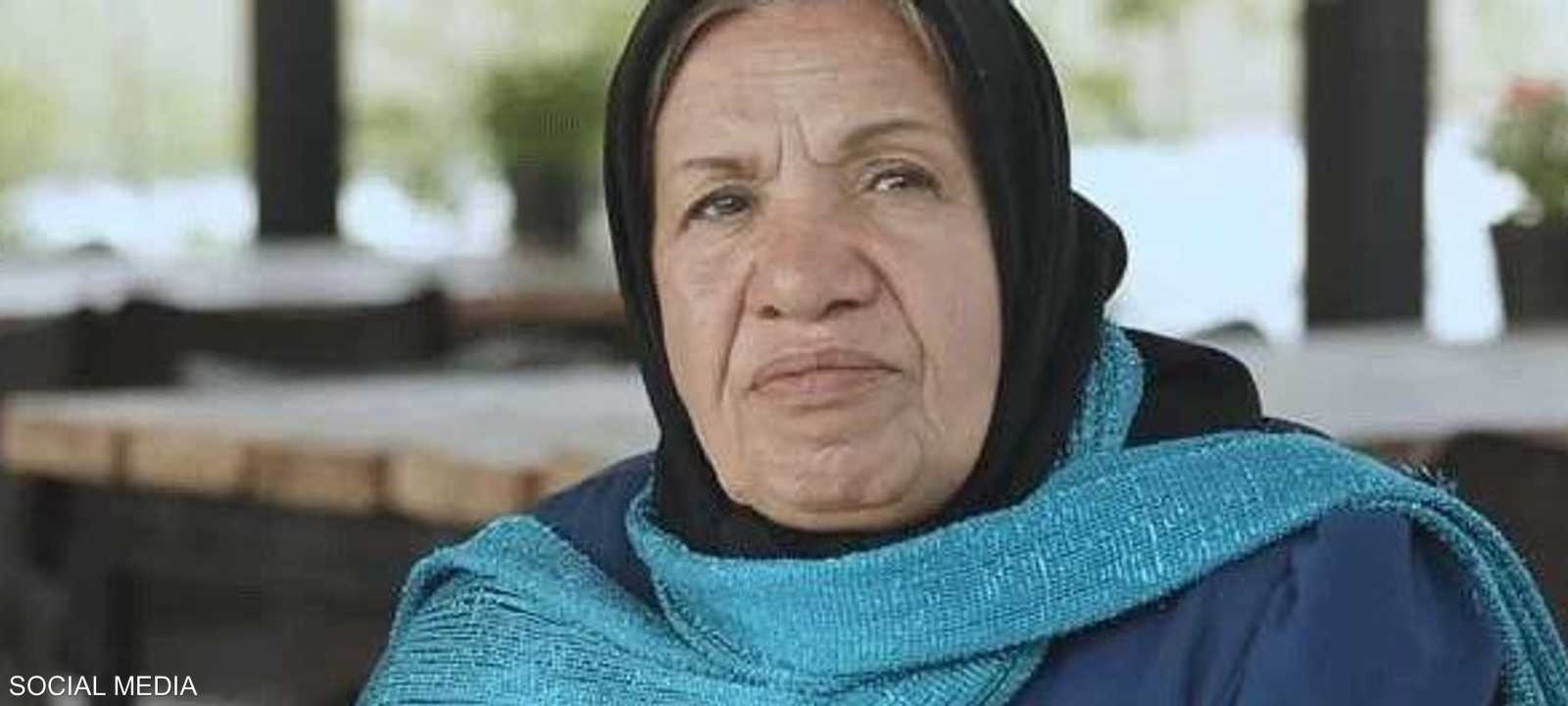 كلثوم أكبري