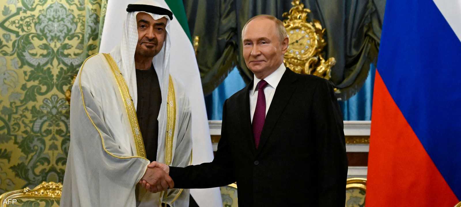 الشيخ محمد بن زايد و فلاديمير بوتين أثناء زياته لموسكو