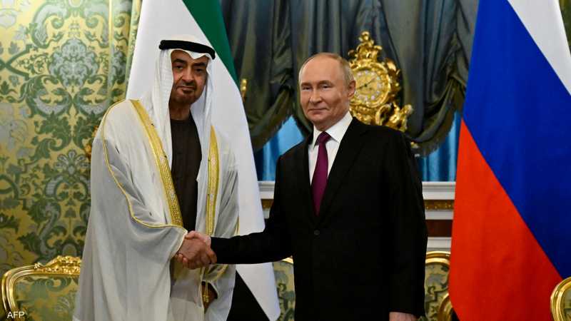 الشيخ محمد بن زايد و فلاديمير بوتين أثناء زياته لموسكو