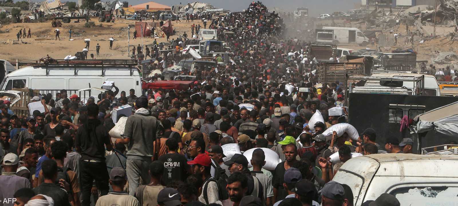 أهالي غزة يعانون من شح المواد الغذائية الأساسية