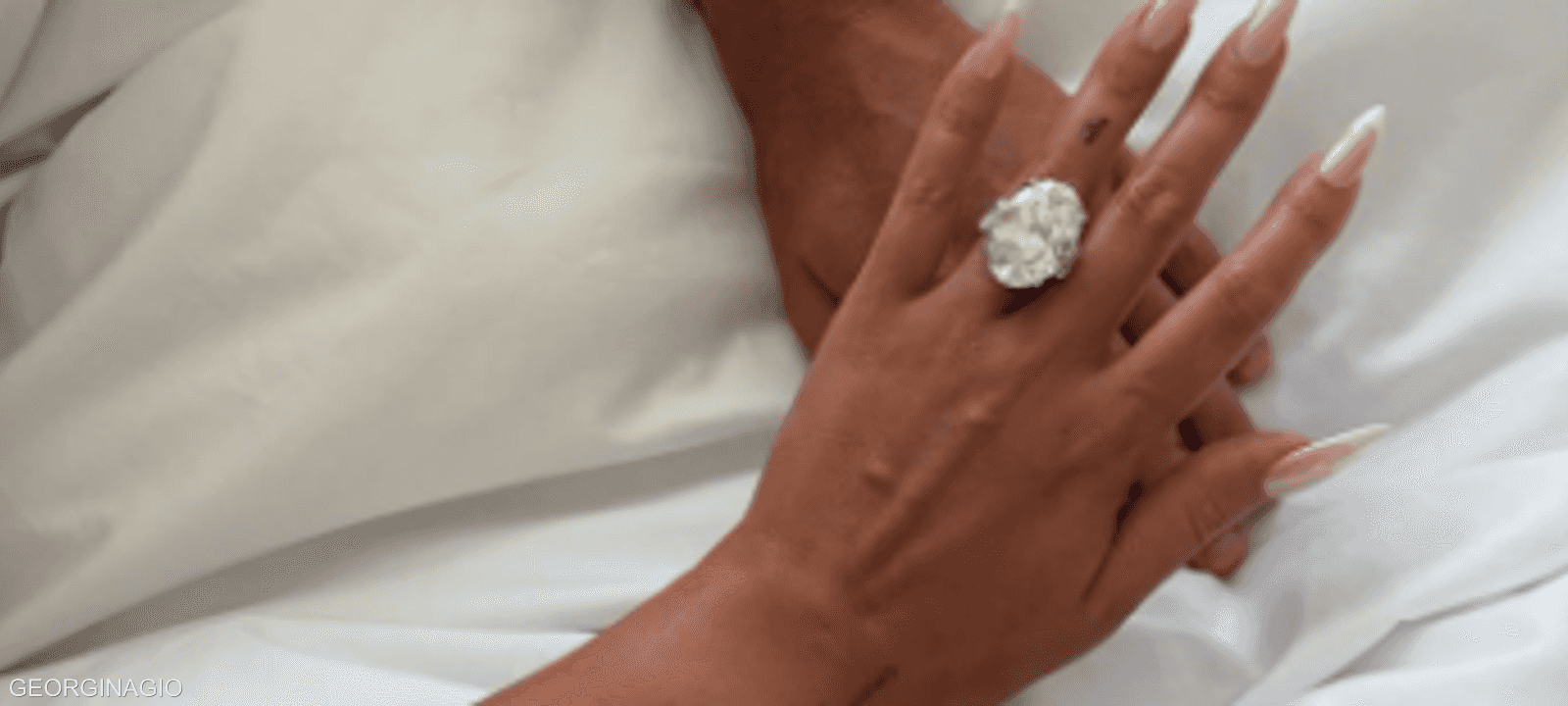 قدم رونالدو لجورجينا خاتما ألماسيا ضخما