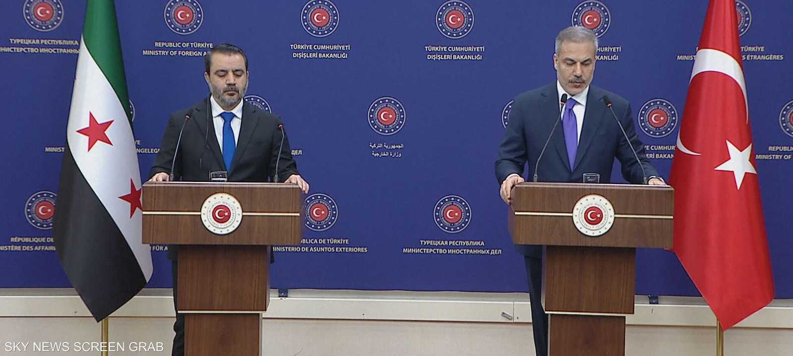 وزير خارجية سوريا ونظيره التركي خلال مؤتمر صحفي مشترك