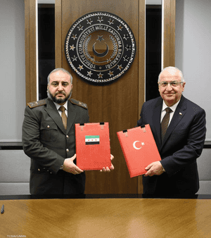 تركيا وسوريا توقعان مذكرة تفاهم بشأن التعاون الدفاعي