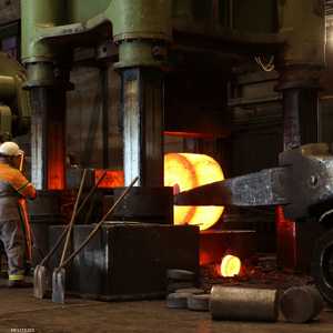 شركة ديروستال - عامل في مصنع للصلب - ألمانيا