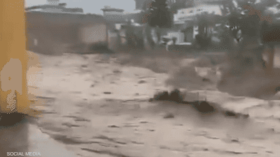 تسببت الأمطار في مقتل 164 شخصا