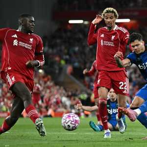 جانب من لقاء ليفربول وبورنموث