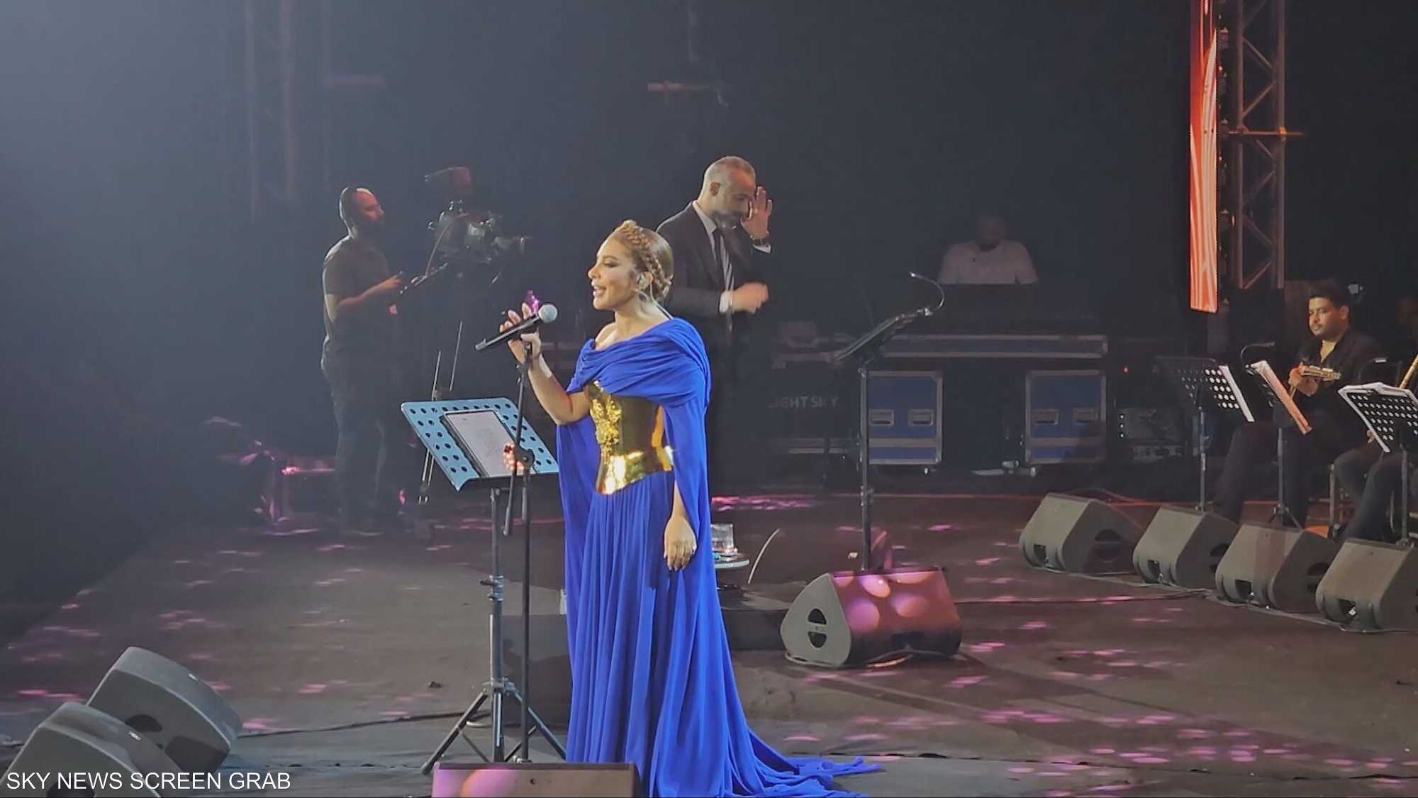 أصالة تعود لبيروت بعد 27 عاما وتشعل الجدل