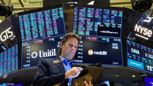 شركات "وول ستريت" تبدي مرونة أمام اختبار الرسوم.. ما السر؟