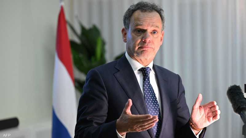 الوزير قال إنه لا يثق في قدرته على الاستمرار بمنصبه