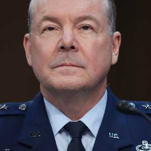 جيفري كروس لن يبقى في منصبه وفق تقارير