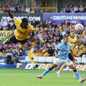 أنهى توتنهام الشوط الأول متقدما بهدفين نظيفين