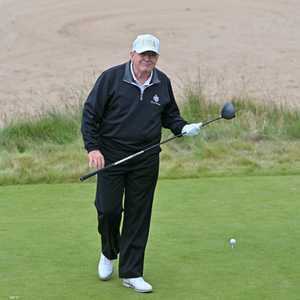 ترامب اعتبر نفسه خبيرا في العشب بسبب امتلاكه ملاعب غولف