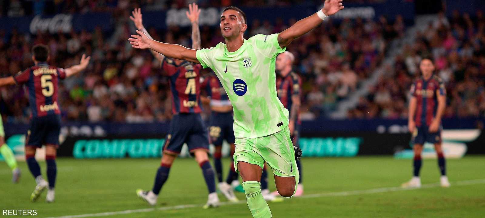 برشلونة ينفرد بصدارة الدوري