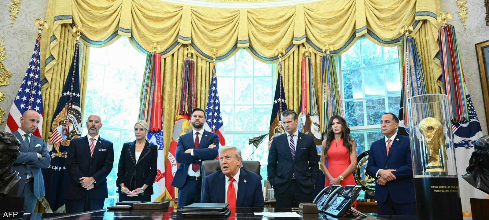 ترامب متحدثا للصحفيين