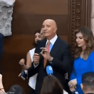 توماس باراك خلال المؤتمر الصحفي