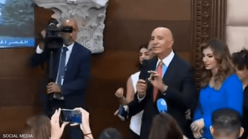 توماس باراك خلال المؤتمر الصحفي