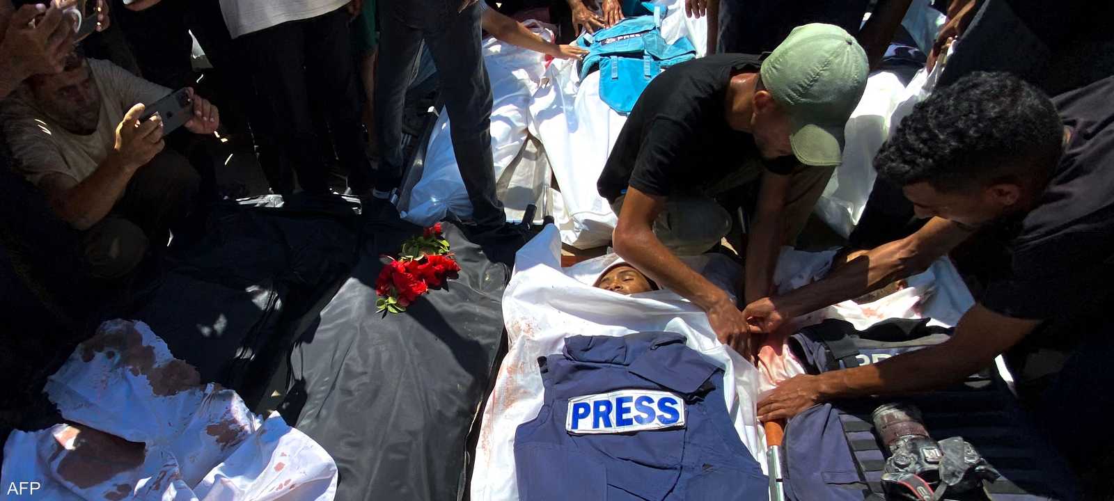 قتل 20 شخصا في الغارة على مجمع ناصر الطبي منهم صحفيون