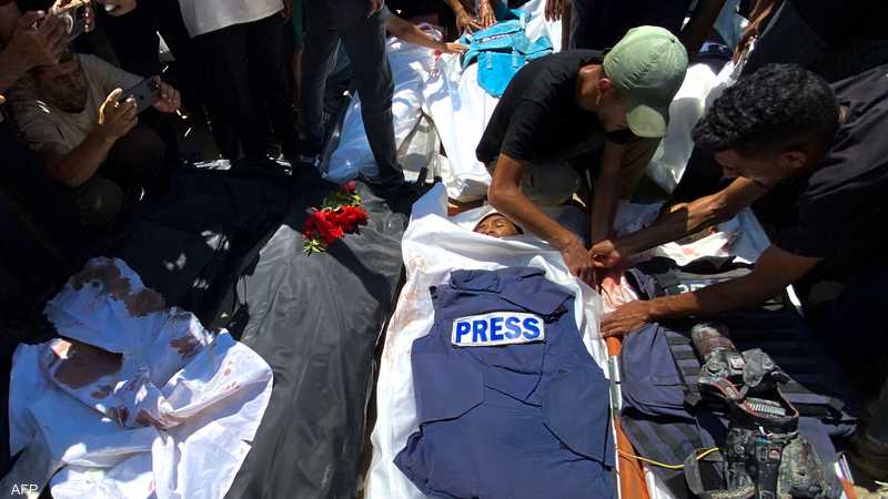 قتل 20 شخصا في الغارة على مجمع ناصر الطبي منهم صحفيون