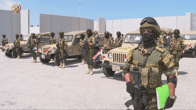 مصر تدفع بآلاف الجنود إلى سيناء وتعزز قواتها العسكرية