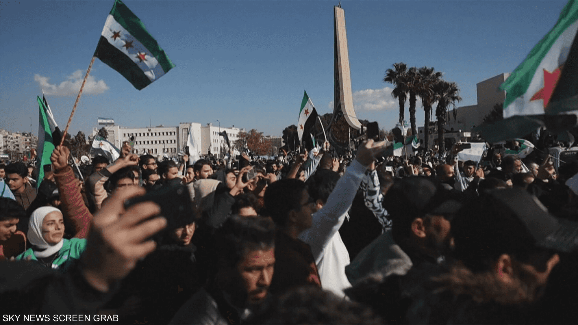 سوريا.. تحديات متزايدة تعمق من الانقسام.. ما خيارات الحكومة؟