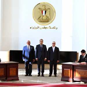 مصر توقع مشروعا للطاقة الشمسية مع الإمارات والبحرين والصين