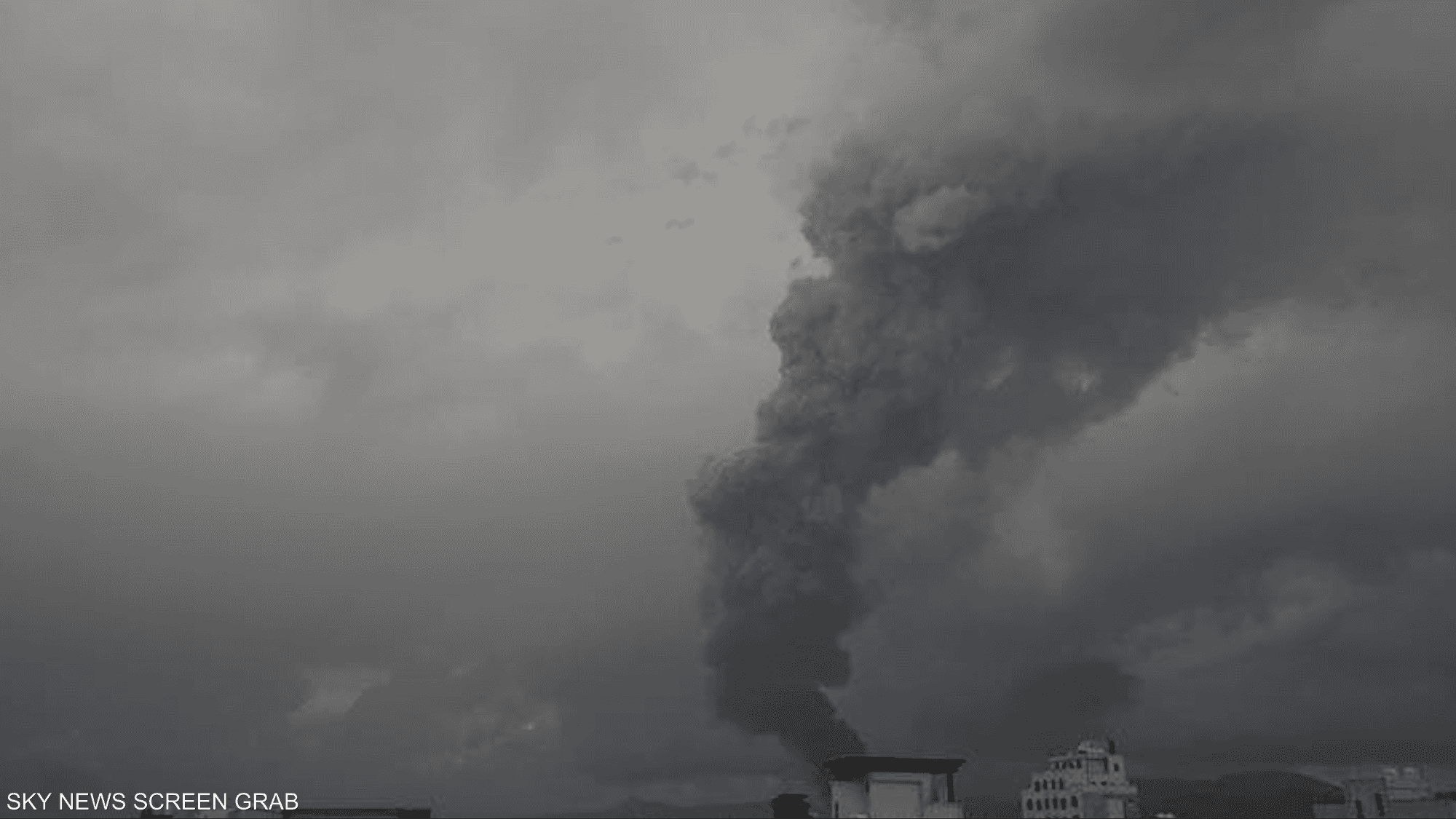 إسرائيل تقصف مواقع في صنعاء