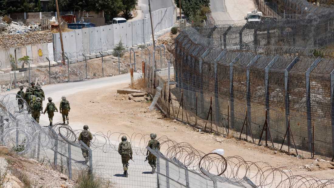 سوريا.. إسرائيل تتوغل في ريف القنيطرة وتفتش المنازل
