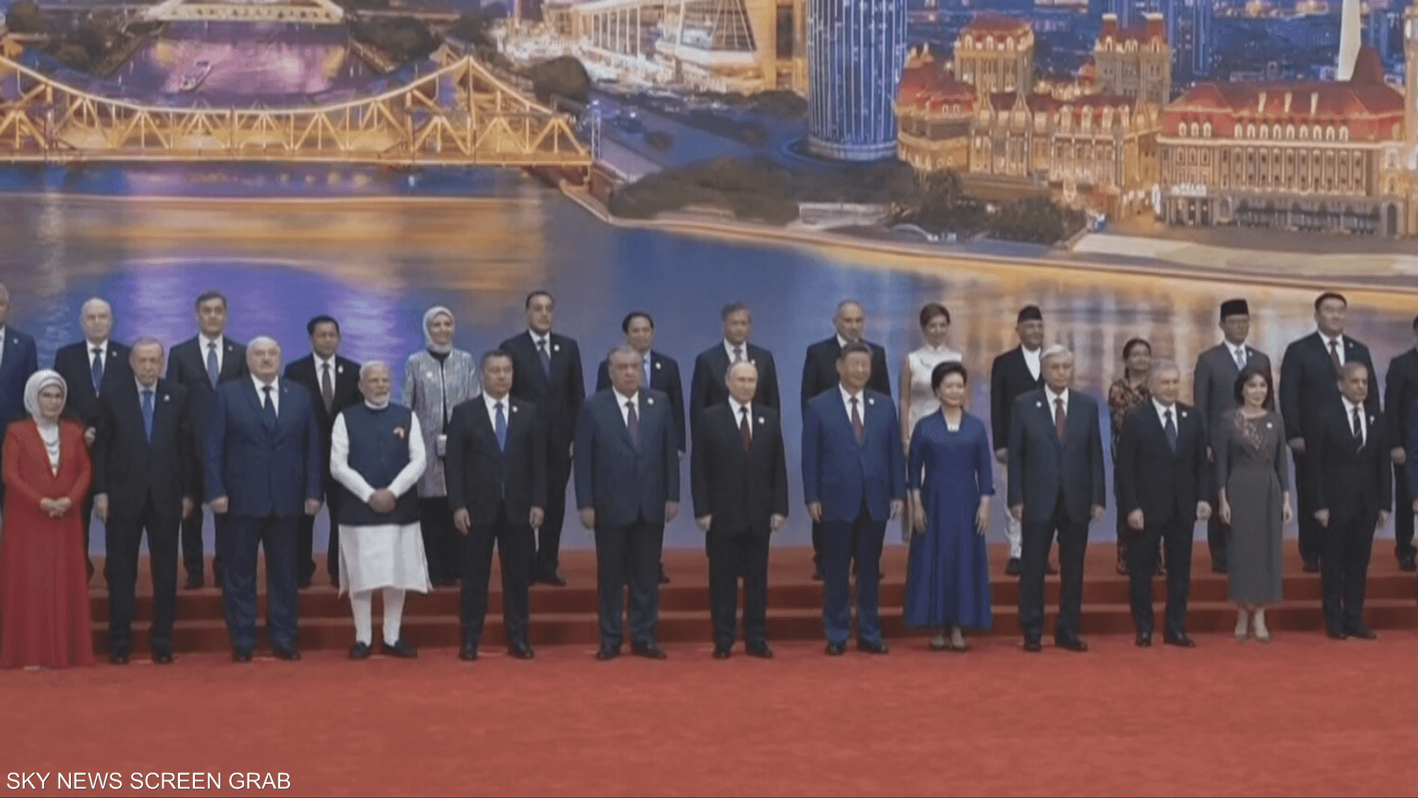 الرئيس الإيراني يشارك في قمة منظمة شنغهاي