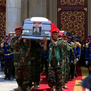 تشييع رئيس وزراء الحوثي أحمد غالب، ومسؤولين قضوا في الغارة