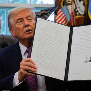 ترامب يوقع أمرا تنفيذيا لتغيير اسم وزارة الدفاع لوزارة الحرب