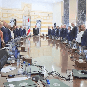 الحكومة اللبنانية: لا عودة إلى الوراء في موضوع حصرية السلاح