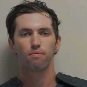 وصف المتهم بأنه كان طالبا متفوقا