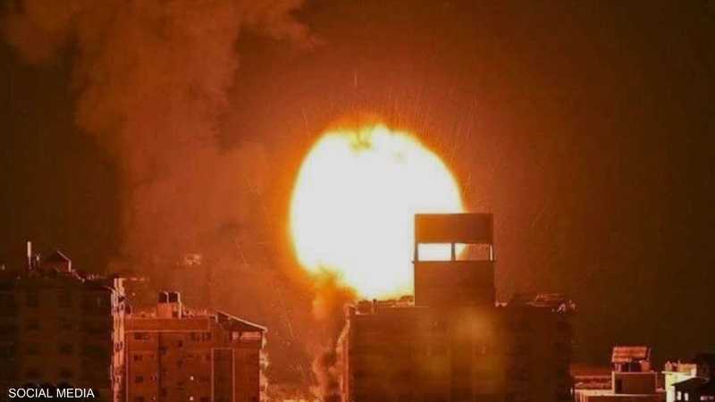 قصف إسرائيلي كثيف على غزة الليلة