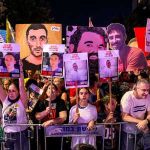 تظاهرة تطالب نتنياهو بالعمل للإفراج عن الأسرى المحتجزين بغزة