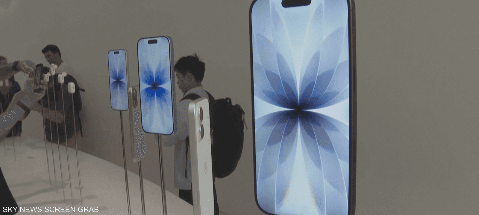 الطلبات المسبقة على آيفون 17 أكبر من آيفون 16