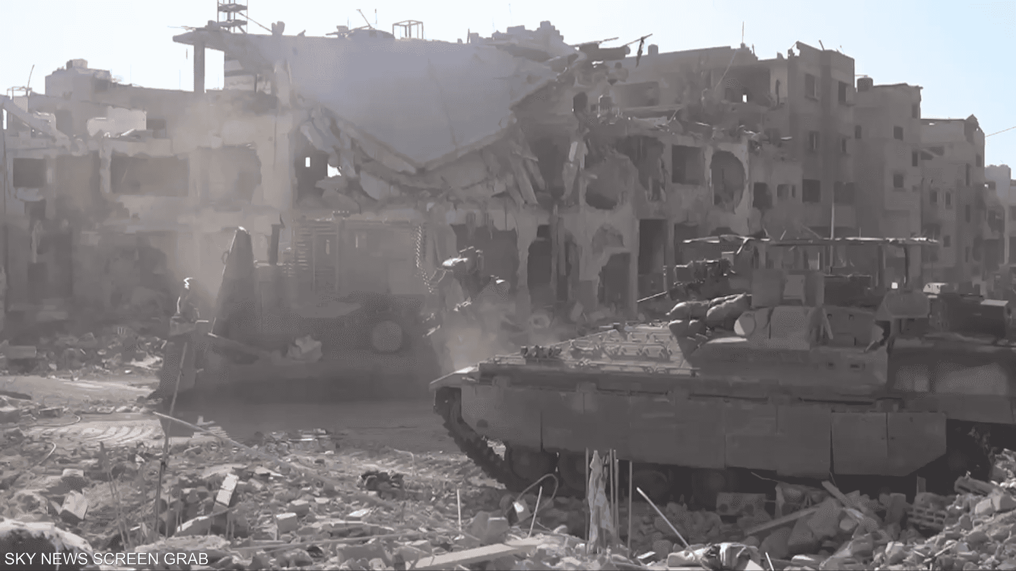 تقارير إسرائيلية تتحدث عن 3 مراحل عسكرية لاحتلال غزة