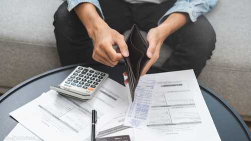 كيف تتحول النفقات الصغيرة إلى عبء حقيقي على دخلك؟