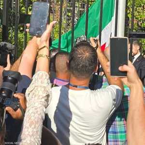 رفع العلم السوري فوق السفارة في واشنطن