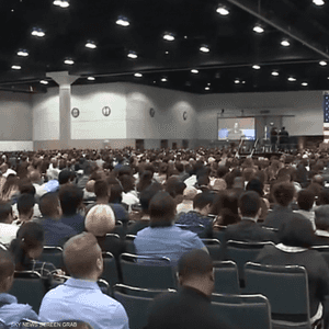 إدارة ترامب تبدأ تغييرات في امتحان الجنسية